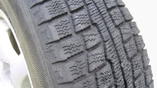 difference between 215 and 225 tires